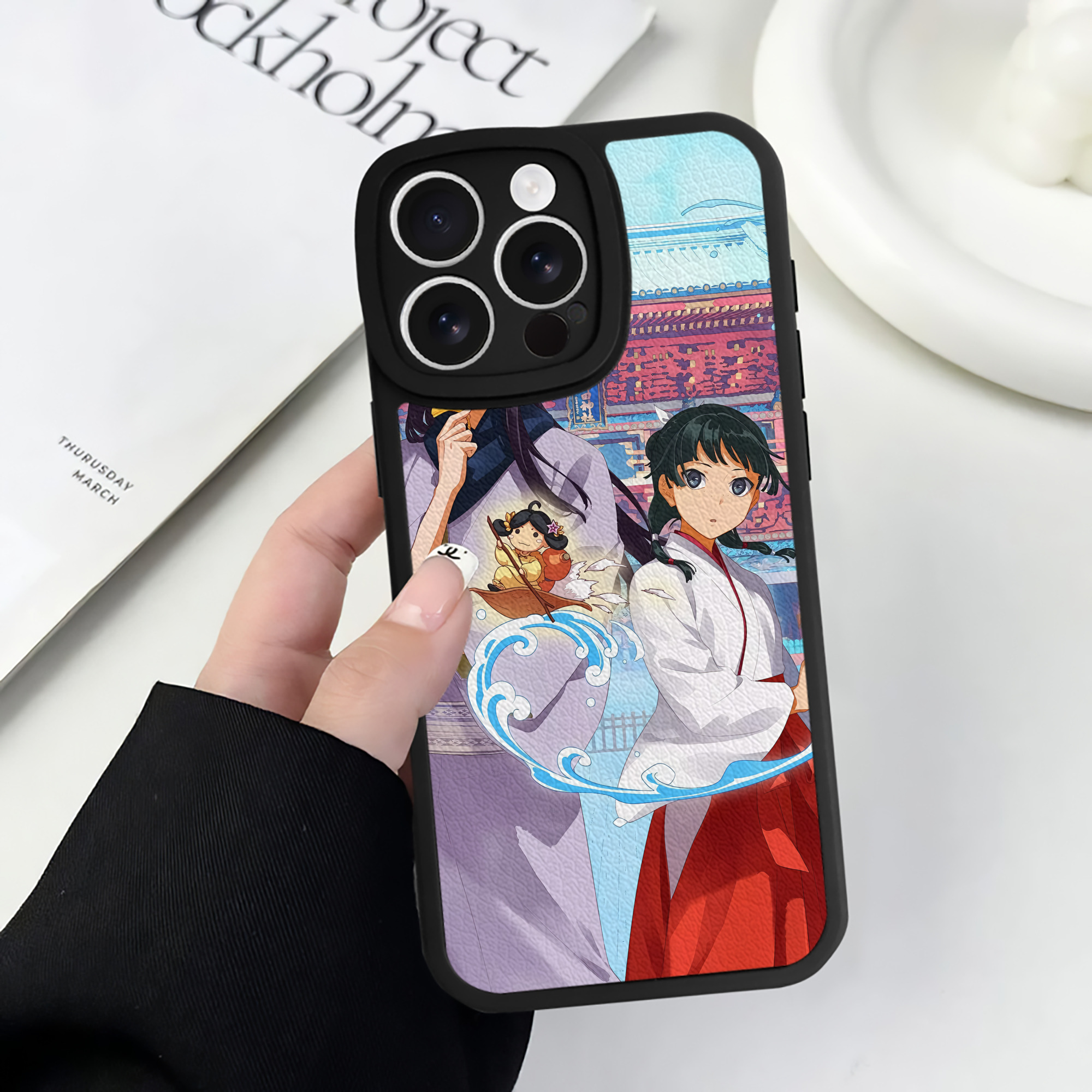 （画像用） 薬屋のひとりごと The Apothecary Diaries 【iPhone 16シリーズ対応】シリコンスマホケース（レザー調） 材質：シリコン